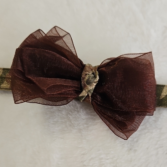 Infant/Baby Camouflage Headband with Sheer Brown Bow - Picture 2 of 5
